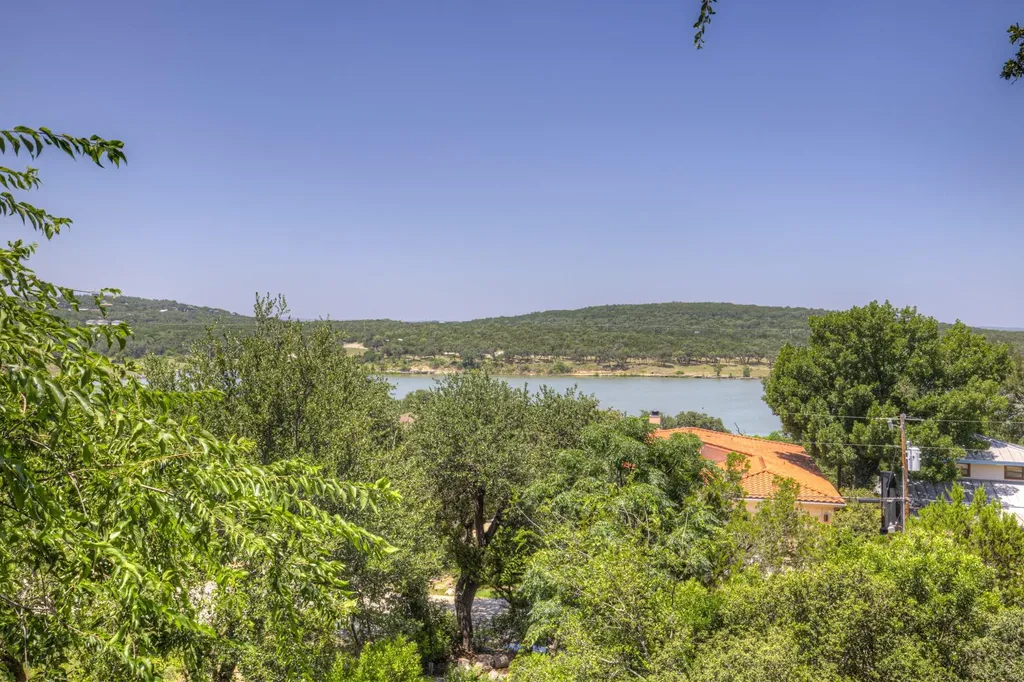 1422 Oakridge Lane Canyon Lake TX 78133