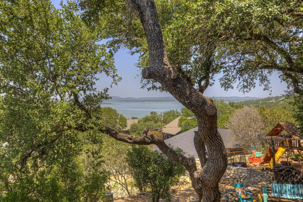 1422 Oakridge Lane Canyon Lake TX 78133
