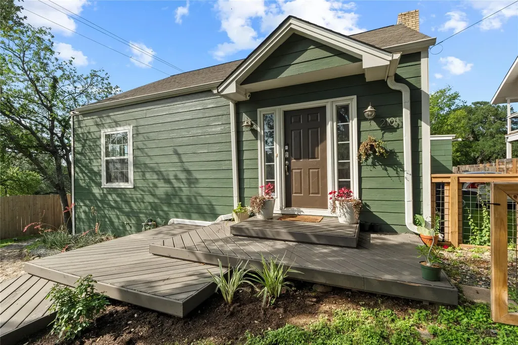 2101 W 10th Street Austin TX 78703