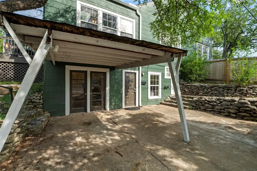 2101 W 10th Street Austin TX 78703
