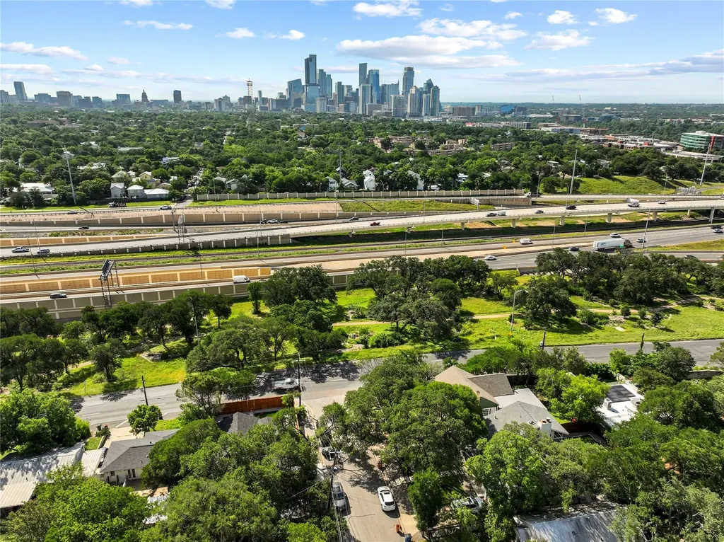 2101 W 10th Street Austin TX 78703