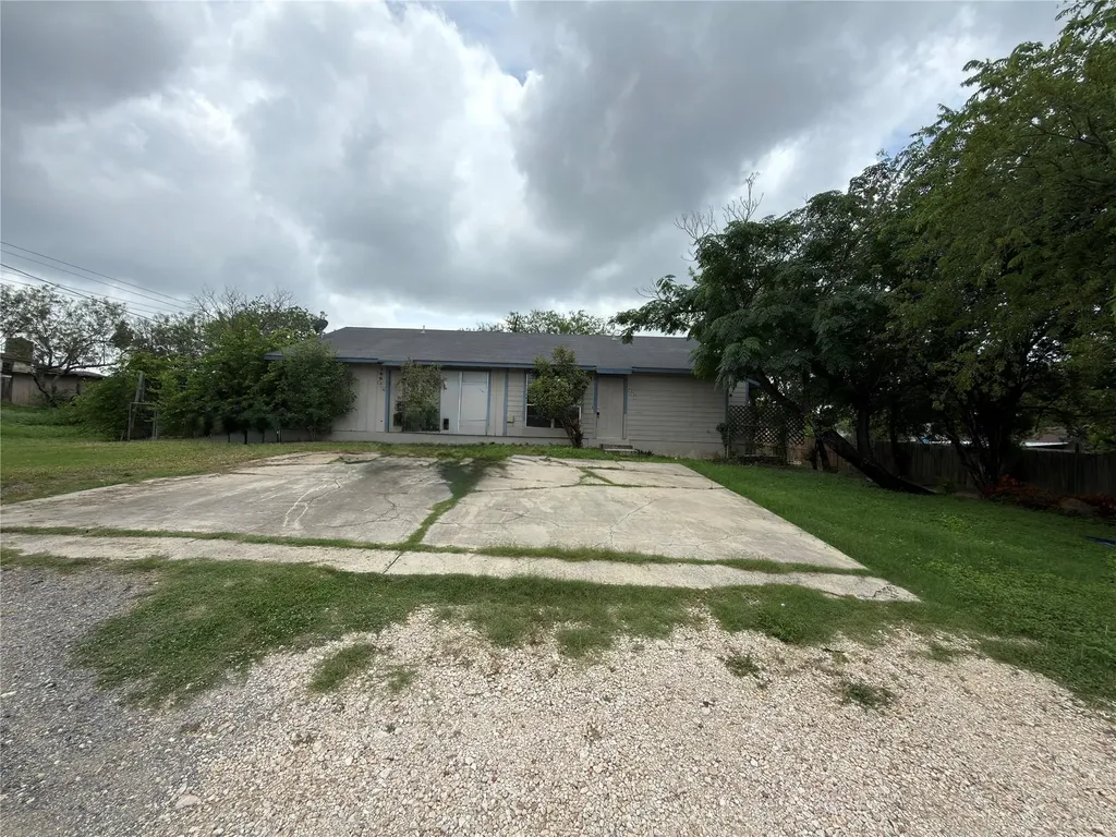 427-429 Zachry Drive San Antonio TX 78228