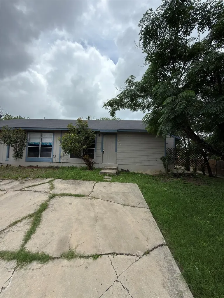 427-429 Zachry Drive San Antonio TX 78228