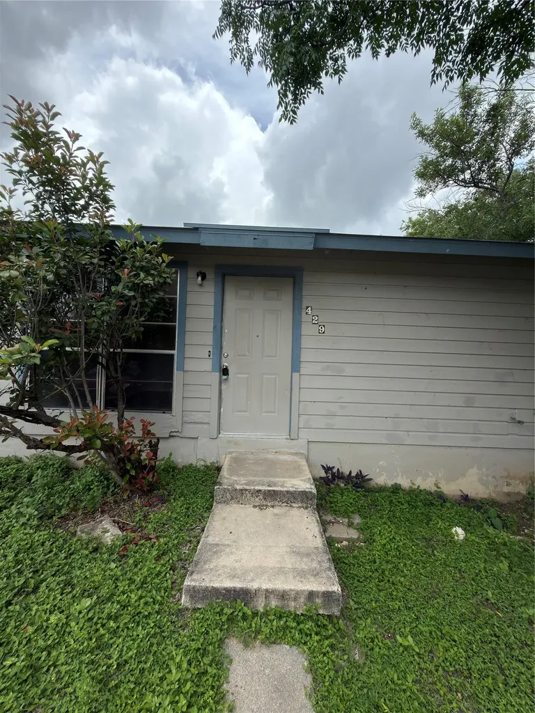 427-429 Zachry Drive San Antonio TX 78228
