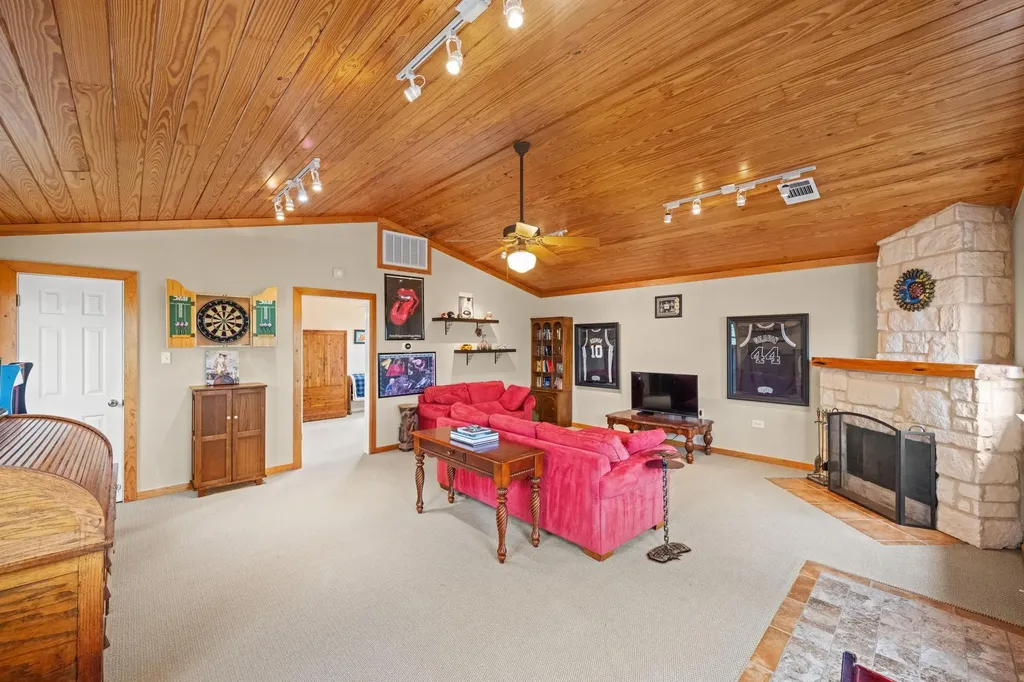 508 S Lariat Circle Dripping Springs TX 78620