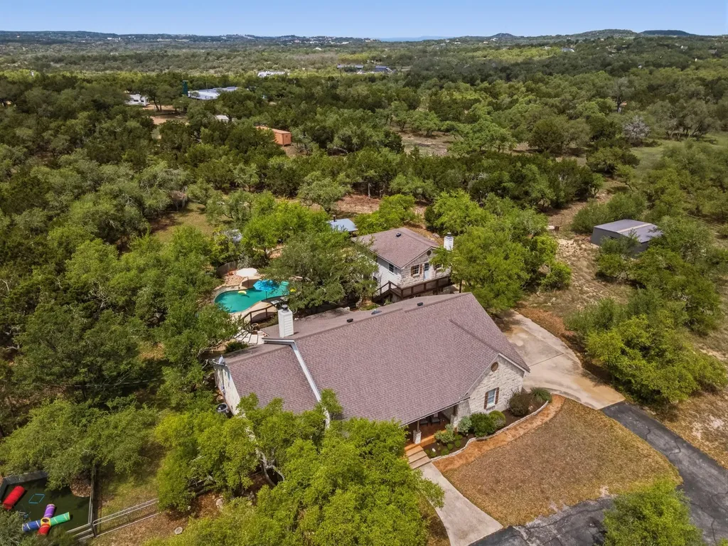 508 S Lariat Circle Dripping Springs TX 78620