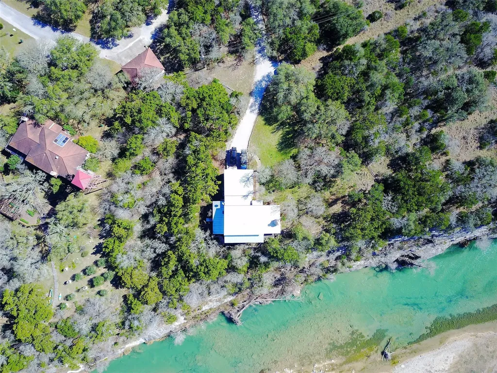 212 Comanche Camp Kyle TX 78640
