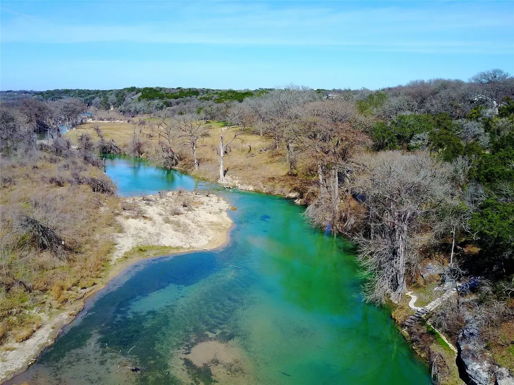 212 Comanche Camp Kyle TX 78640