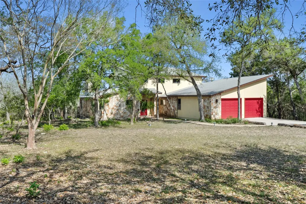 212 Comanche Camp Kyle TX 78640
