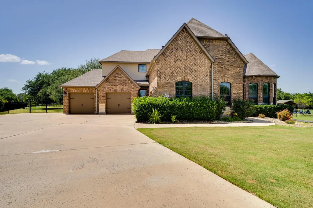 112 Mescalero Liberty Hill TX 78642