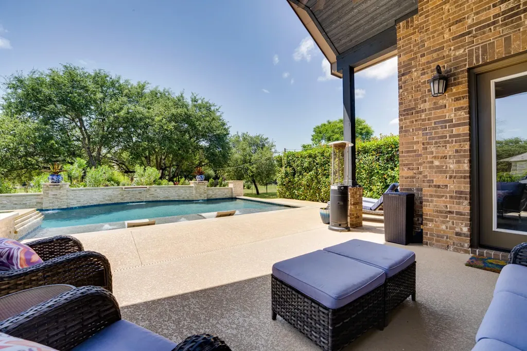 112 Mescalero Liberty Hill TX 78642