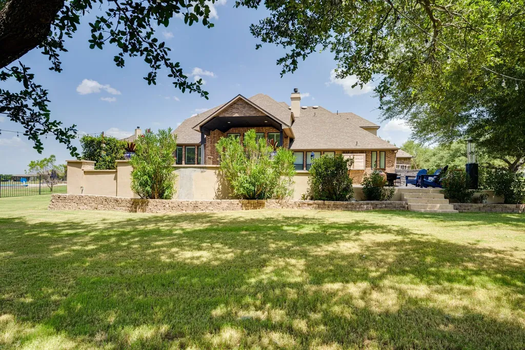 112 Mescalero Liberty Hill TX 78642