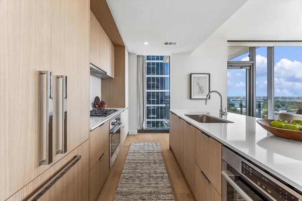 44 East Avenue Austin TX 78701