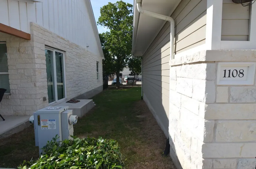1108 Lucca Drive Dripping Springs TX 78620