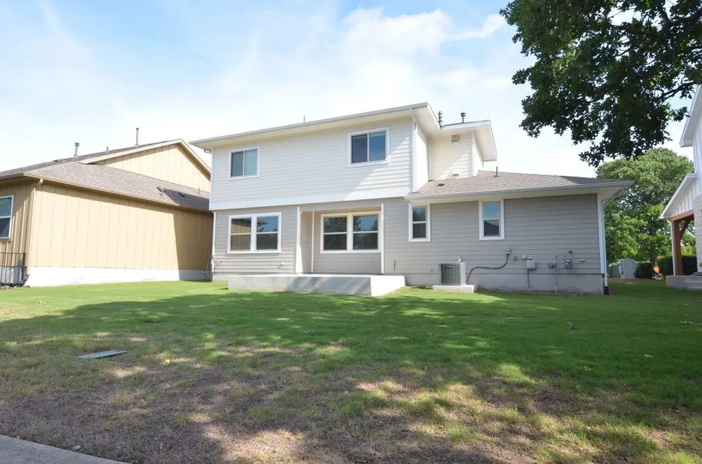 1108 Lucca Drive Dripping Springs TX 78620