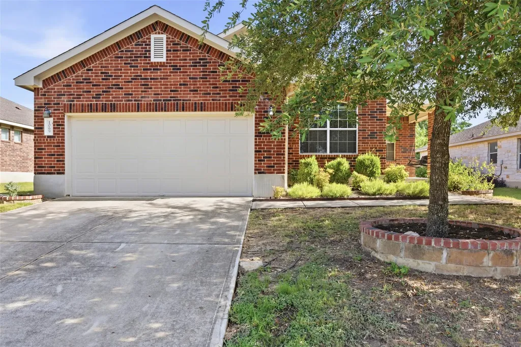 1069 Talley Loop Buda TX 78610