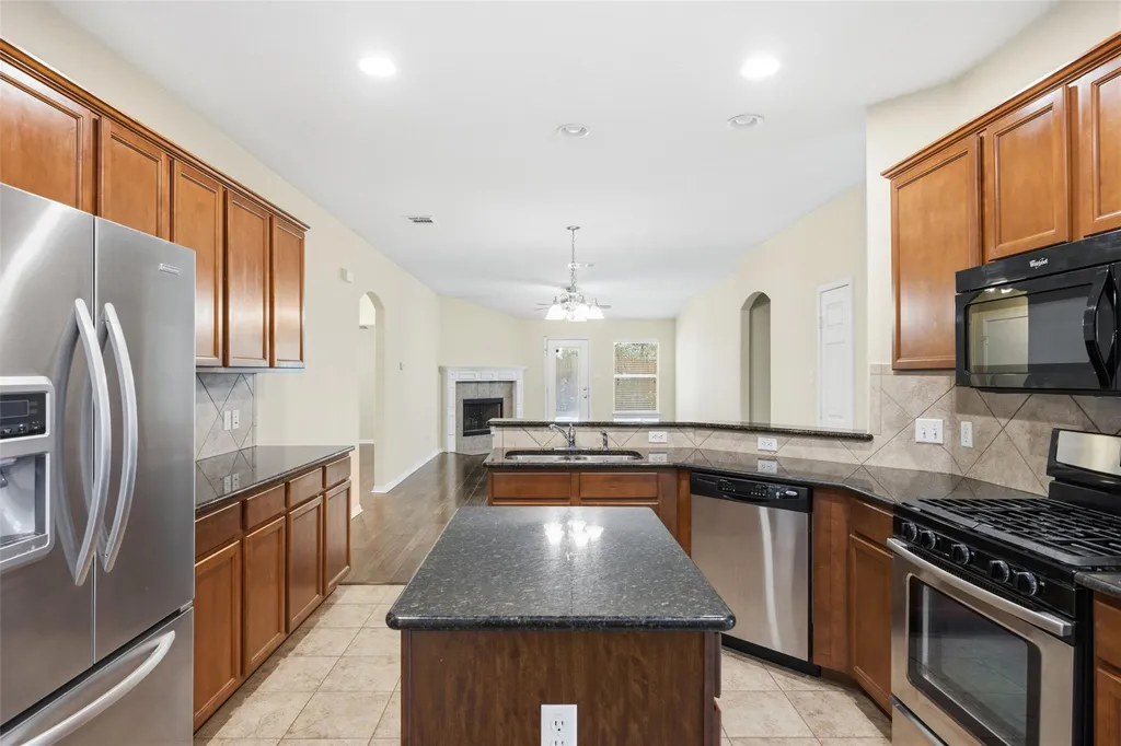 1069 Talley Loop Buda TX 78610