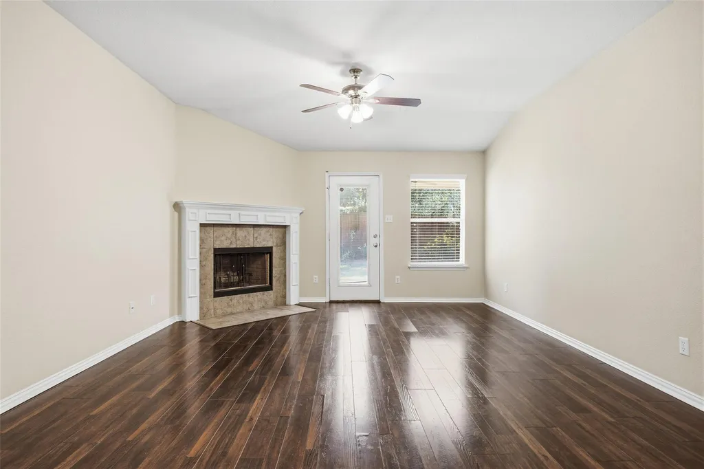 1069 Talley Loop Buda TX 78610