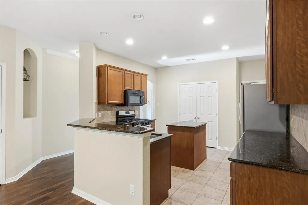 1069 Talley Loop Buda TX 78610