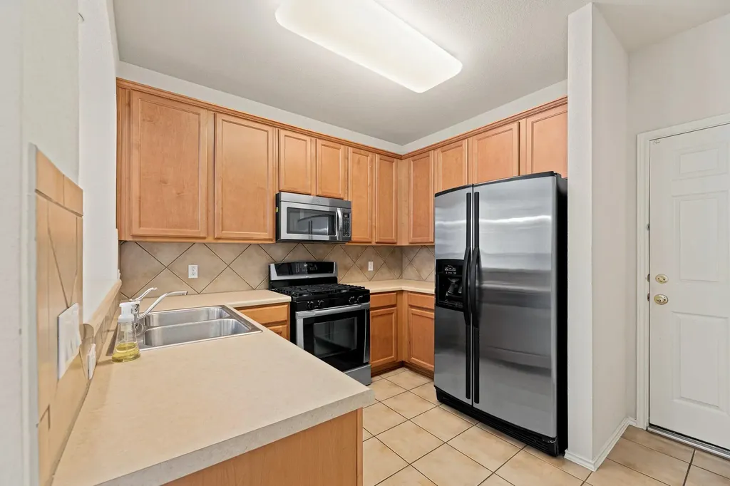 16100 S Great Oaks Drive Round Rock TX 78681