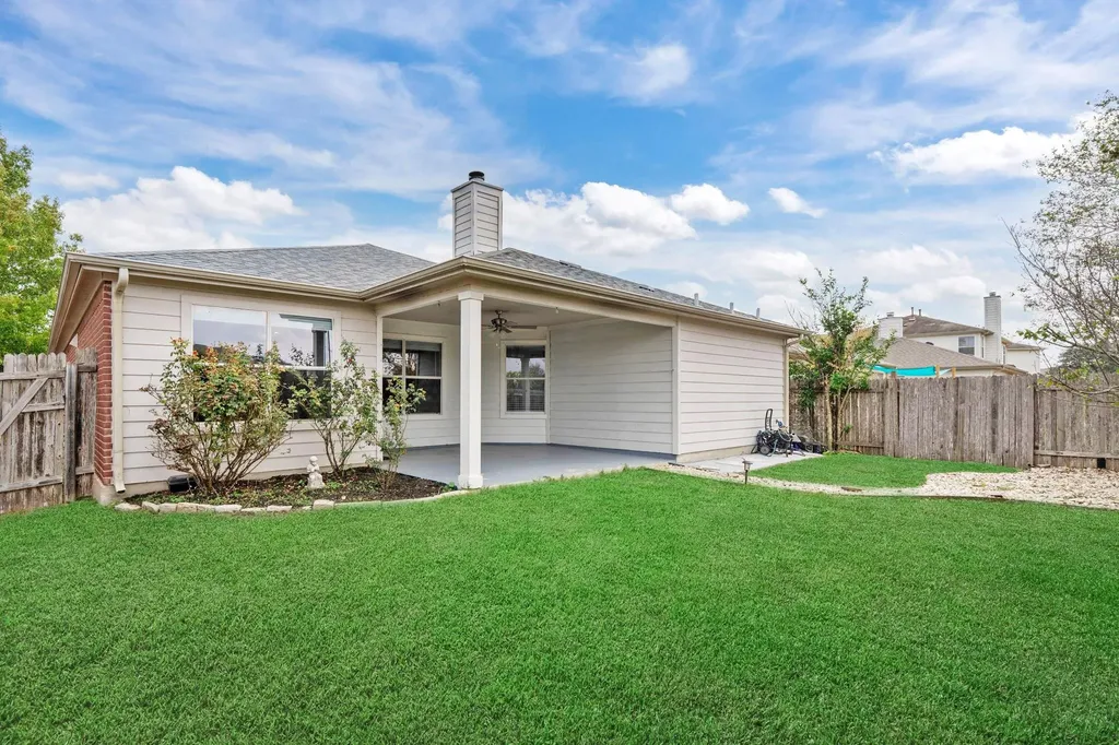 292 Spruce Drive Kyle TX 78640