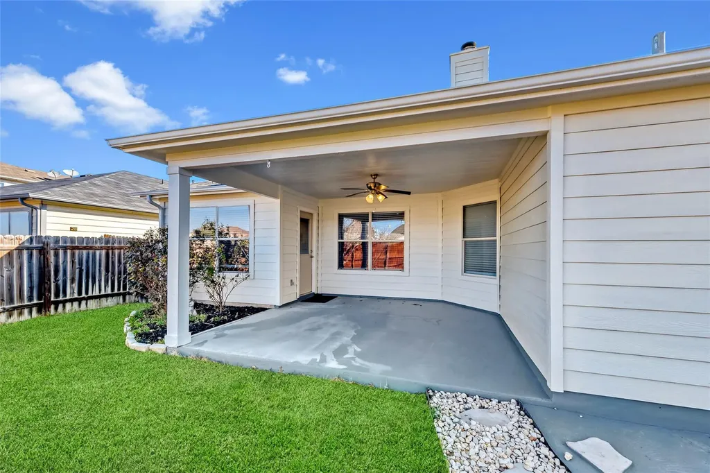 292 Spruce Drive Kyle TX 78640