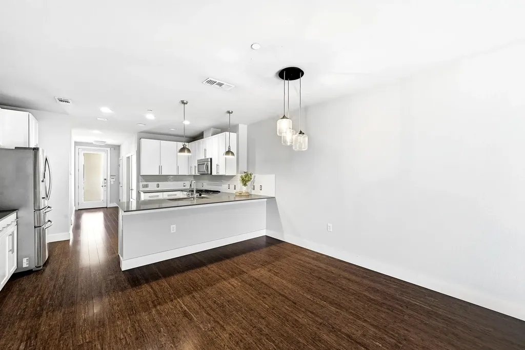 2801 Dulce Lane Austin TX 78704