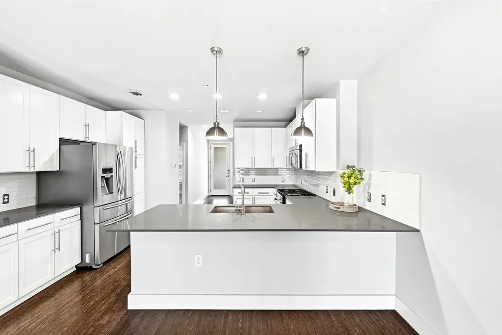 2801 Dulce Lane Austin TX 78704