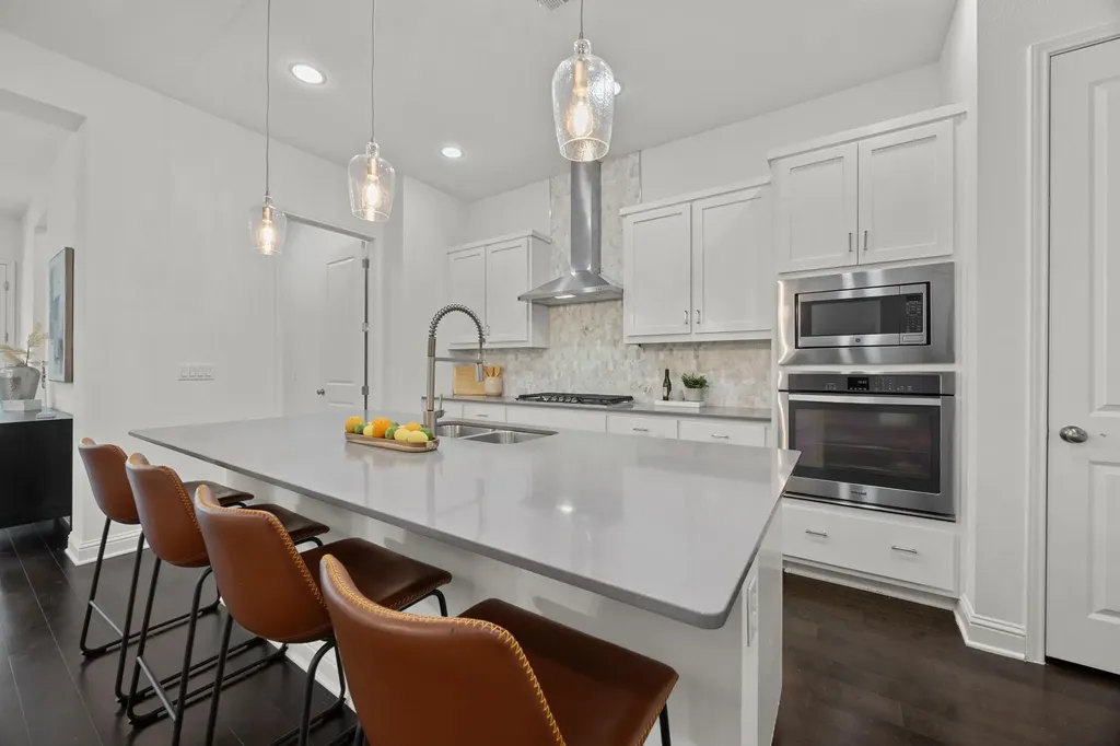 5305 Mandevilla Drive Austin TX 78739