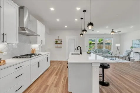 201 Bella Luna Way Liberty Hill TX 78642