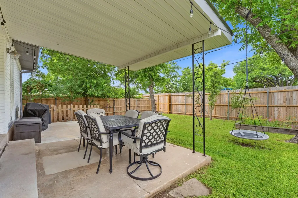 5502 Westminster Drive Austin TX 78723