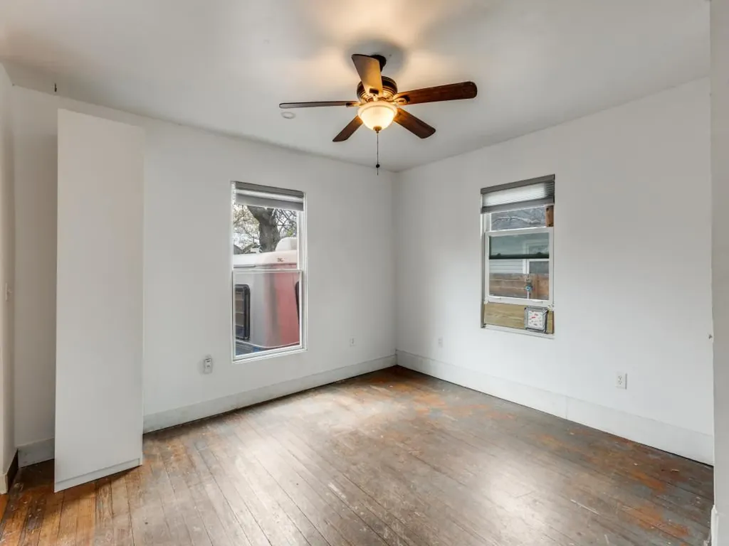 1903 E 10th Street Austin TX 78702
