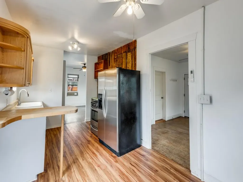 1903 E 10th Street Austin TX 78702