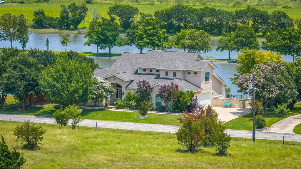 12407 Aquaplex Drive Buda TX 78610