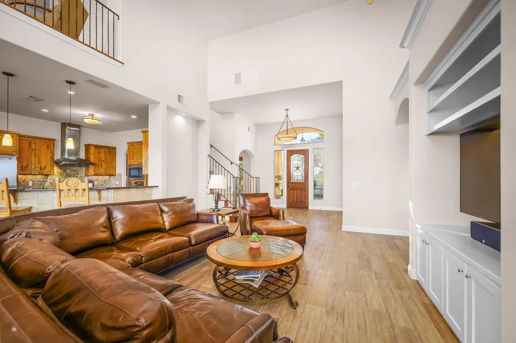 12407 Aquaplex Drive Buda TX 78610