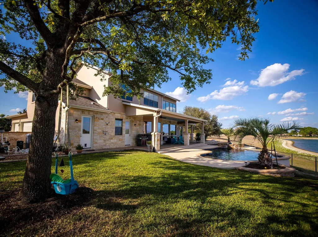 12407 Aquaplex Drive Buda TX 78610