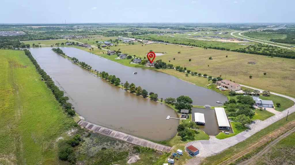 12407 Aquaplex Drive Buda TX 78610