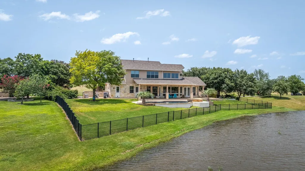 12407 Aquaplex Drive Buda TX 78610