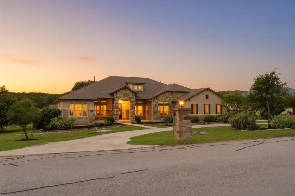 119 Hidden Canyon Cove Driftwood TX 78619