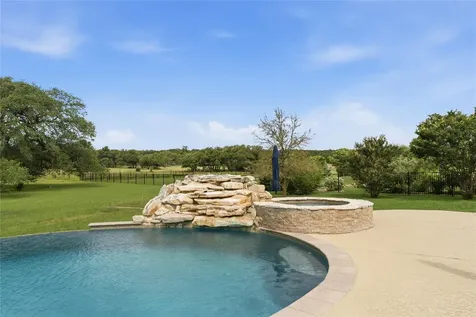 119 Hidden Canyon Cove Driftwood TX 78619
