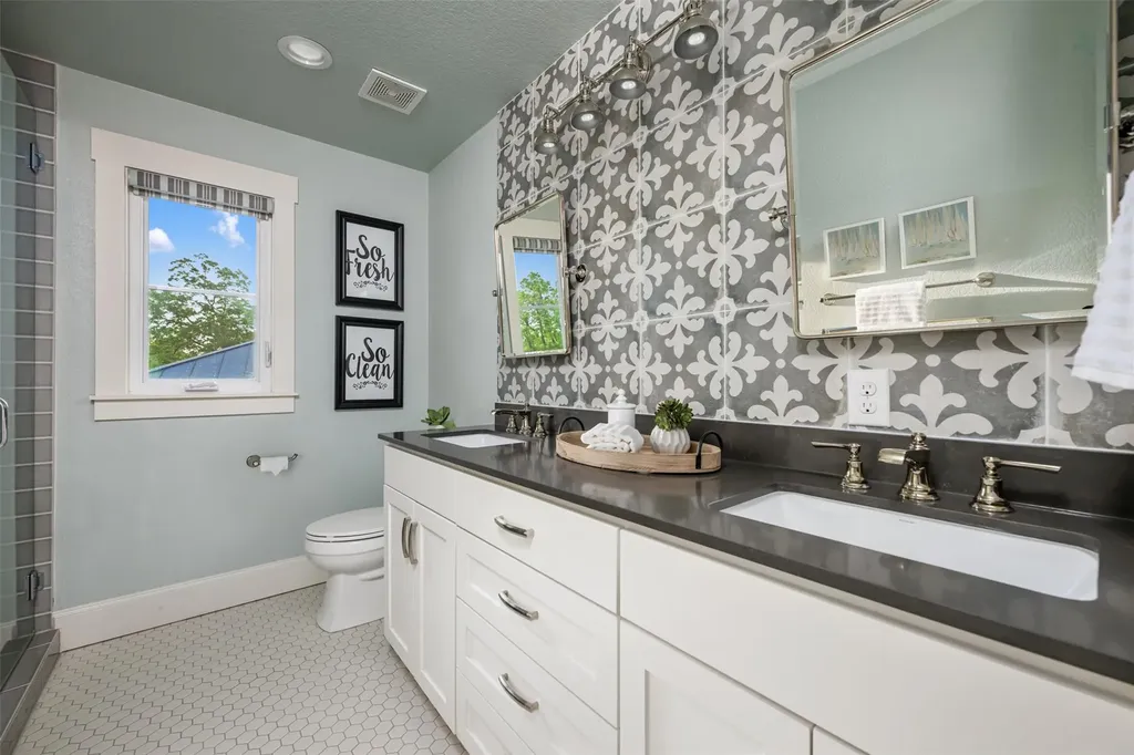 1002 Pecan Circle Marble Falls TX 78654