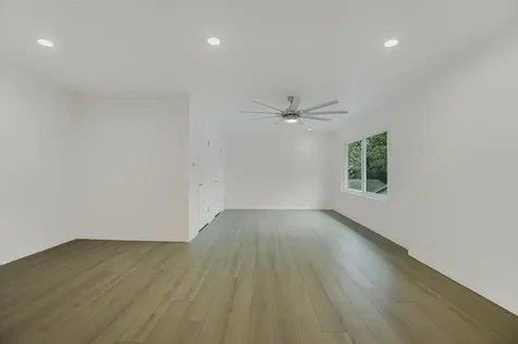 2605 Loyola Lane Austin TX 78723