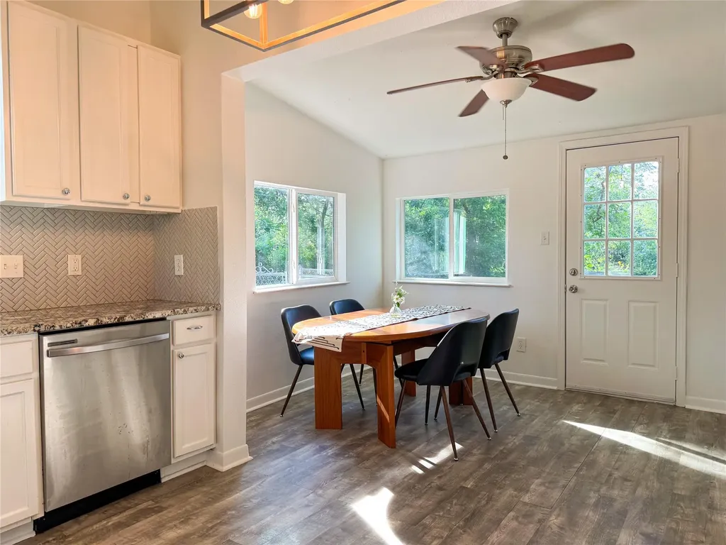 302 E Brenham Street Elgin TX 78621