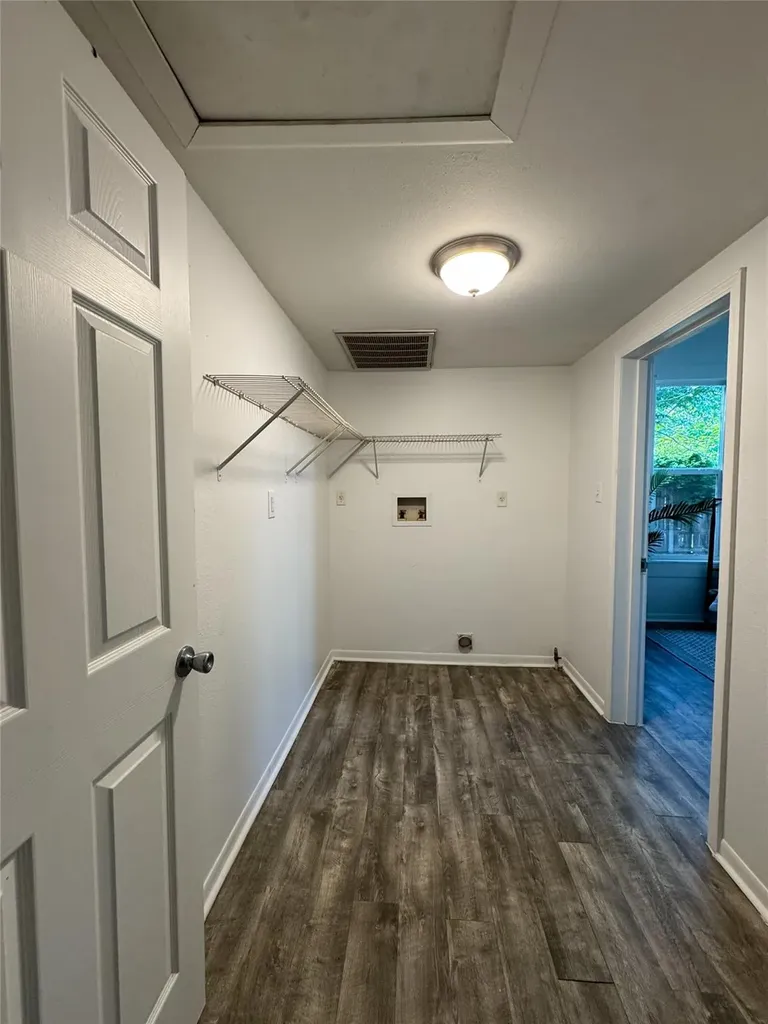 302 E Brenham Street Elgin TX 78621