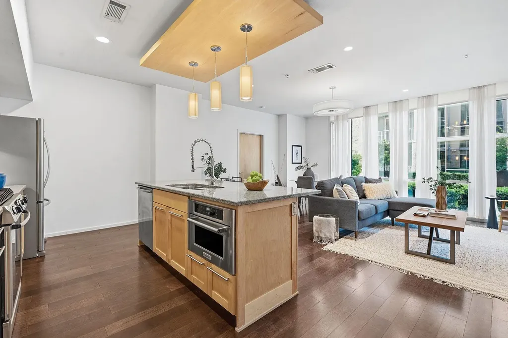 1600 Barton Springs Road Austin TX 78704