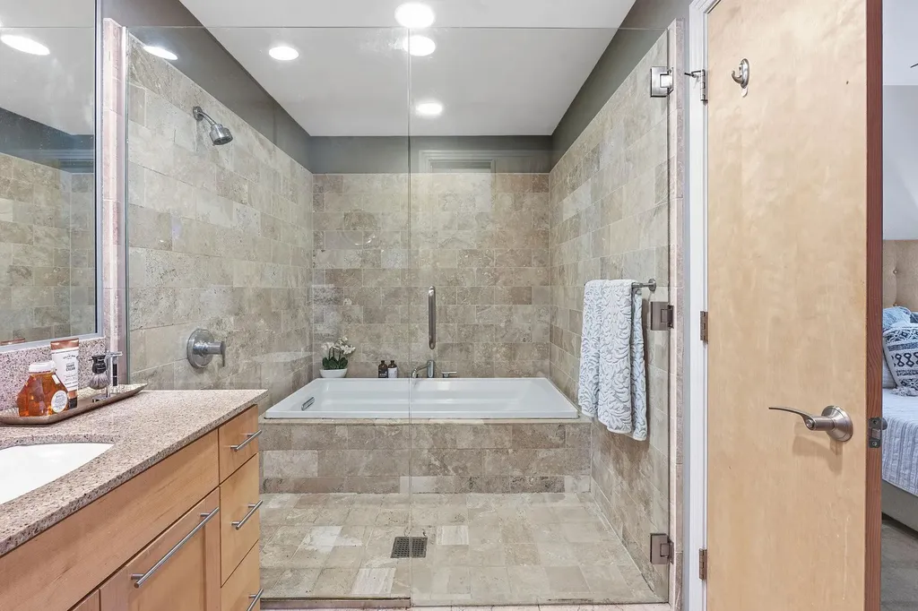 1600 Barton Springs Road Austin TX 78704