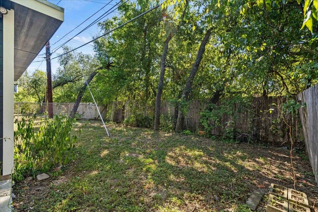 5205 Calais Court Austin TX 78745