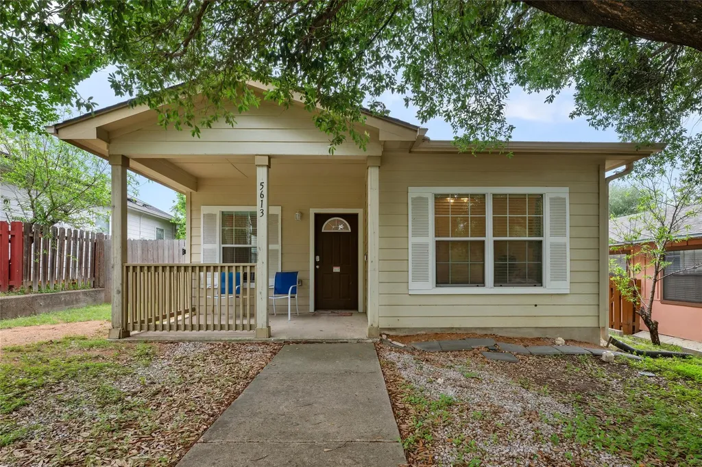 5613 Signal Point Austin TX 78724