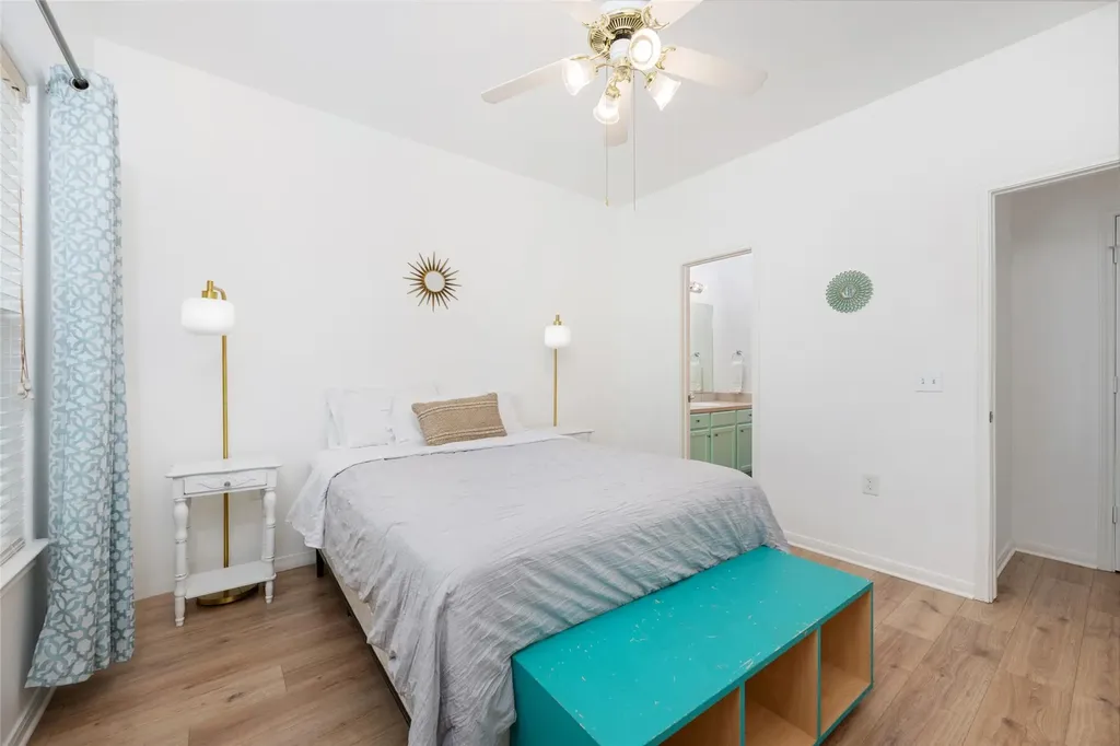 5613 Signal Point Austin TX 78724