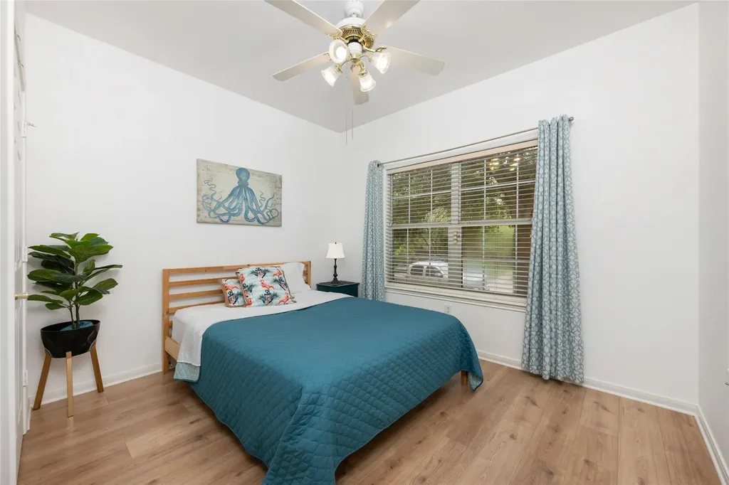 5613 Signal Point Austin TX 78724